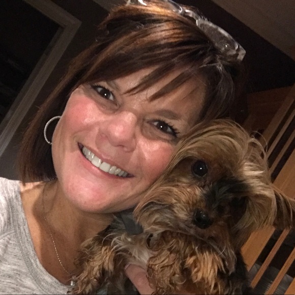 Meet your Posher, Katie - Picture 1 of 1